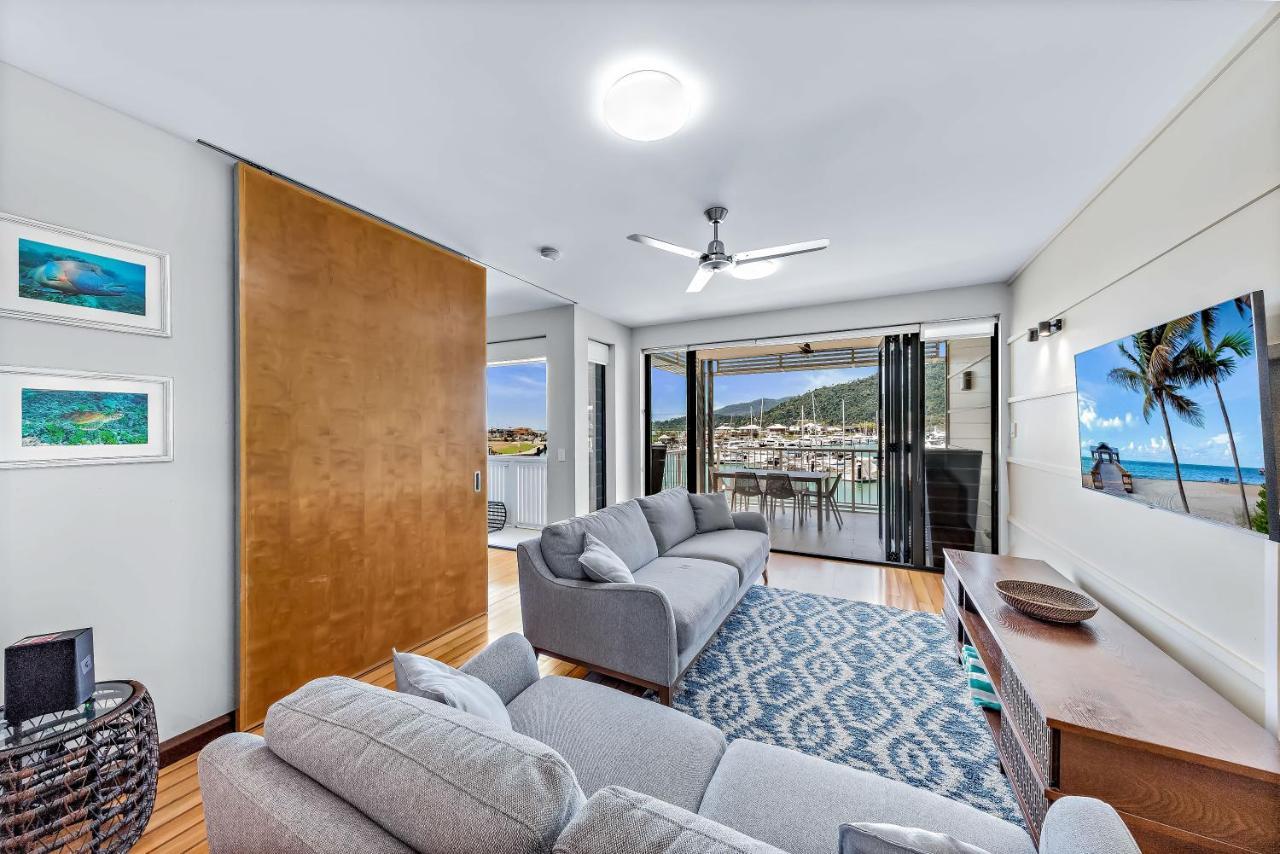 Апартаменты Seas The Day At The Marina Эйрли-Бич Экстерьер фото